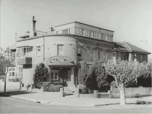 1946 The Majestic Guesthouse cnr Lurline and Waratah, Blue Mountains Library