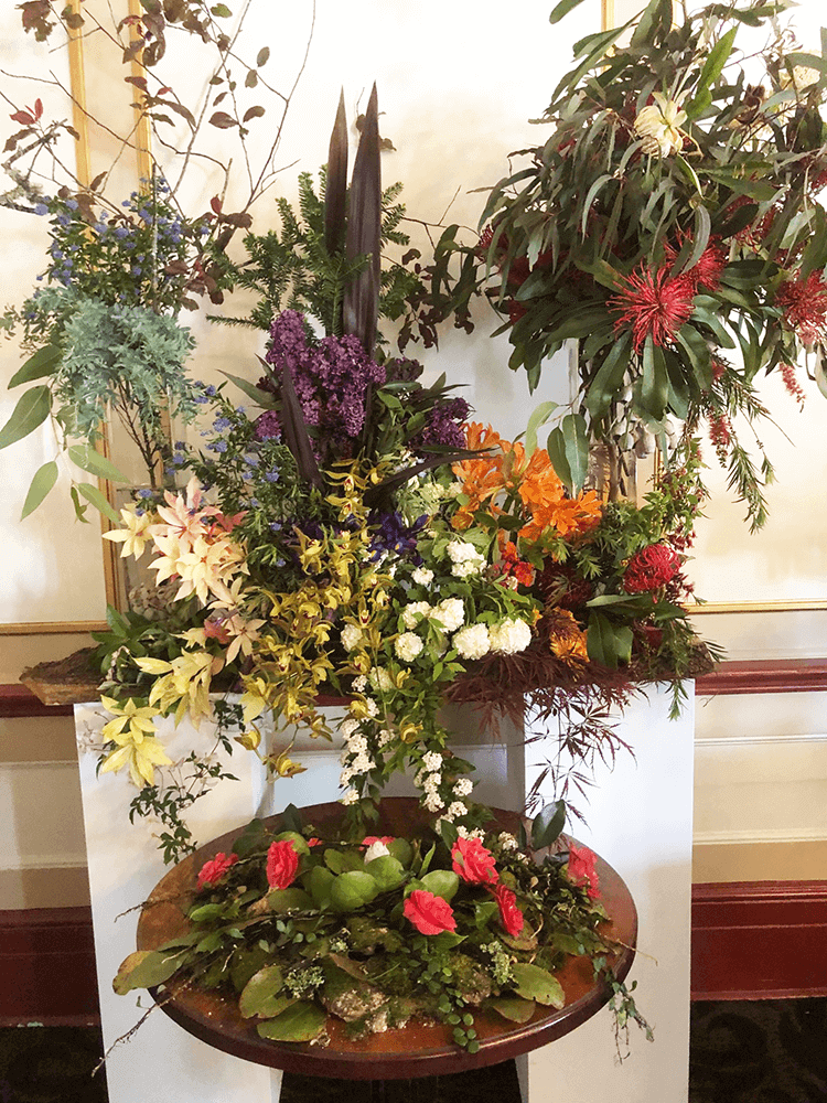 Floral arrangement by Pennie Steel and Jessica Lawn for launch of Artists for Treeline Lurline 30 Oct 2022.